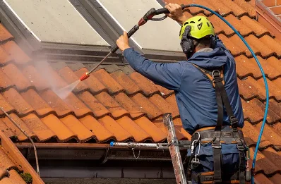 Démoussage et hydrofuge de toiture à Labarthète